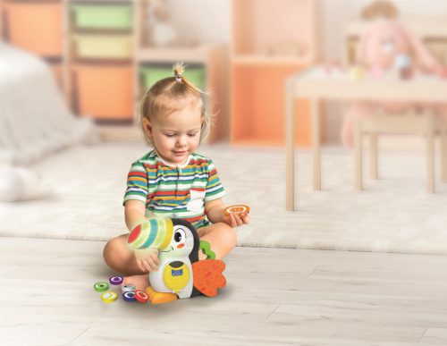 Adrián a tukán – interaktív magyarul beszélő fejlesztő madár – Clementoni