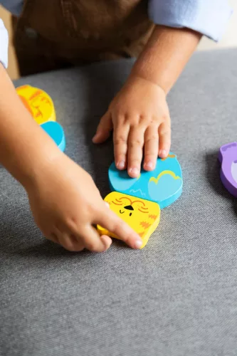 Kinek a feje? - mágneses puzzle Goula