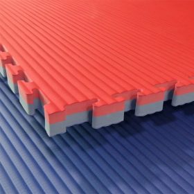   Puzzle tatami szőnyeg, 100×100×4 cm, szegéllyel – kék-piros, PRO-Sport