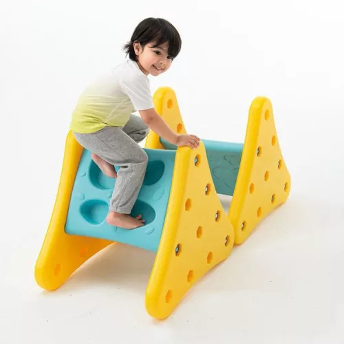 Túl a hegyeken – Mászócentrum – Weplay – 12 hó+