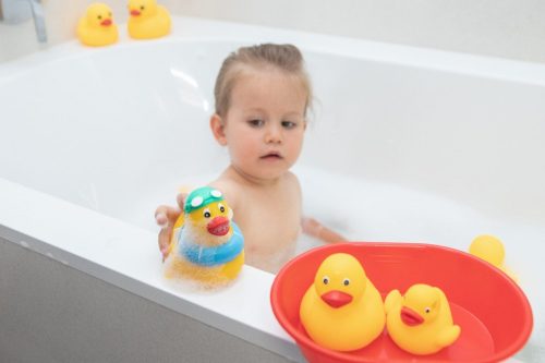 Gumikacsa család teknőben 3 tagú - TULLO 