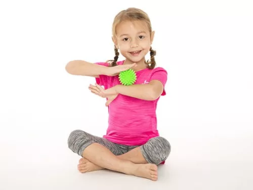 Tüskés masszírozó labda 5,4 cm – sárga, TULLO