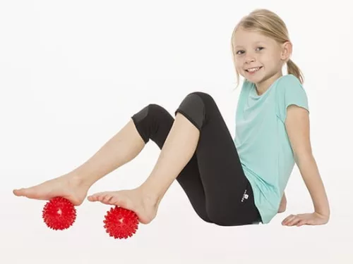 Tüskés masszírozó labda 9 cm – sárga, Tullo