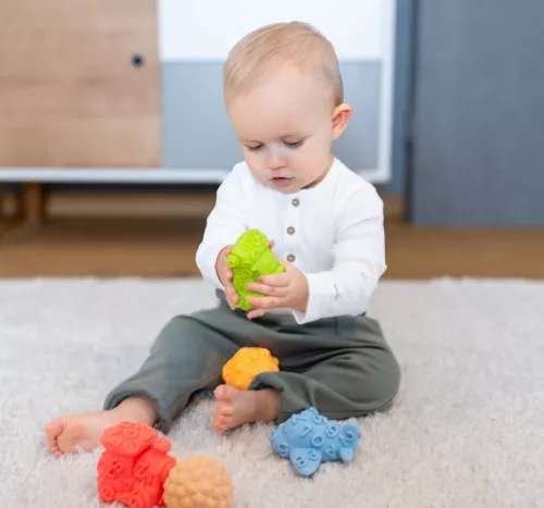Szenzoros érzékelő járművek labdákkal 2in1 5 darabos szett Montessori – TULLO