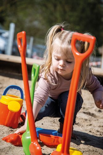 Óvodai homokozó készlet, 38 darabos, 24 hó+ – Dantoy