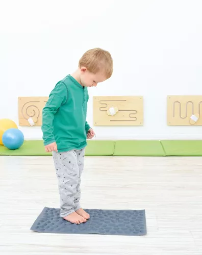 Masszírozó szőnyeg kőmintás betétekkel 61x30,5 cm – szürke PRO-Sport